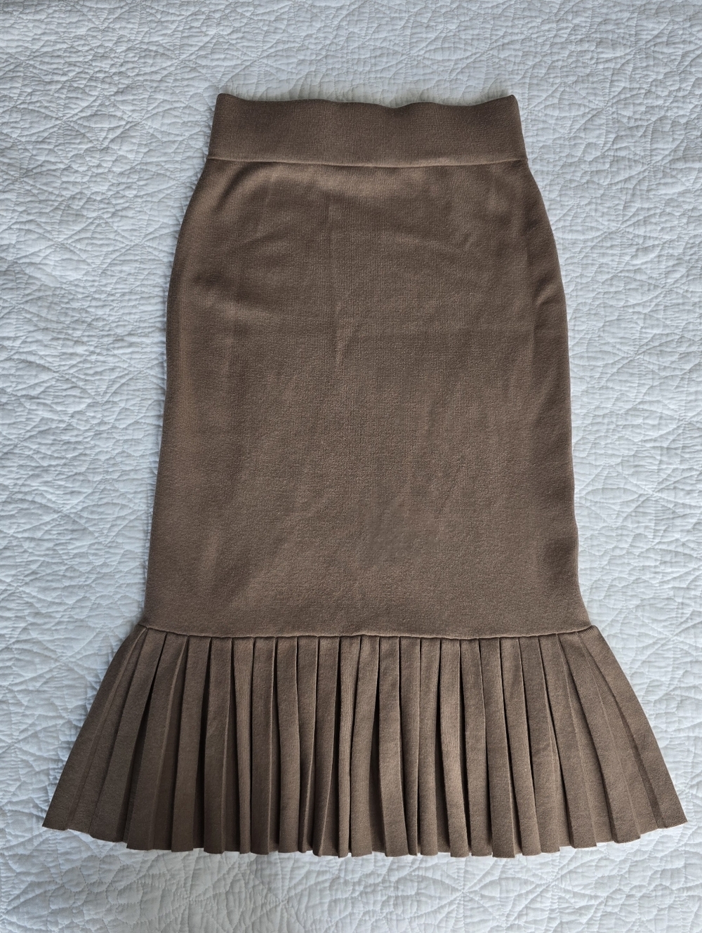 Club Monaco Slim Pleated Hem Knit Taupe Midi Pencil Skirt